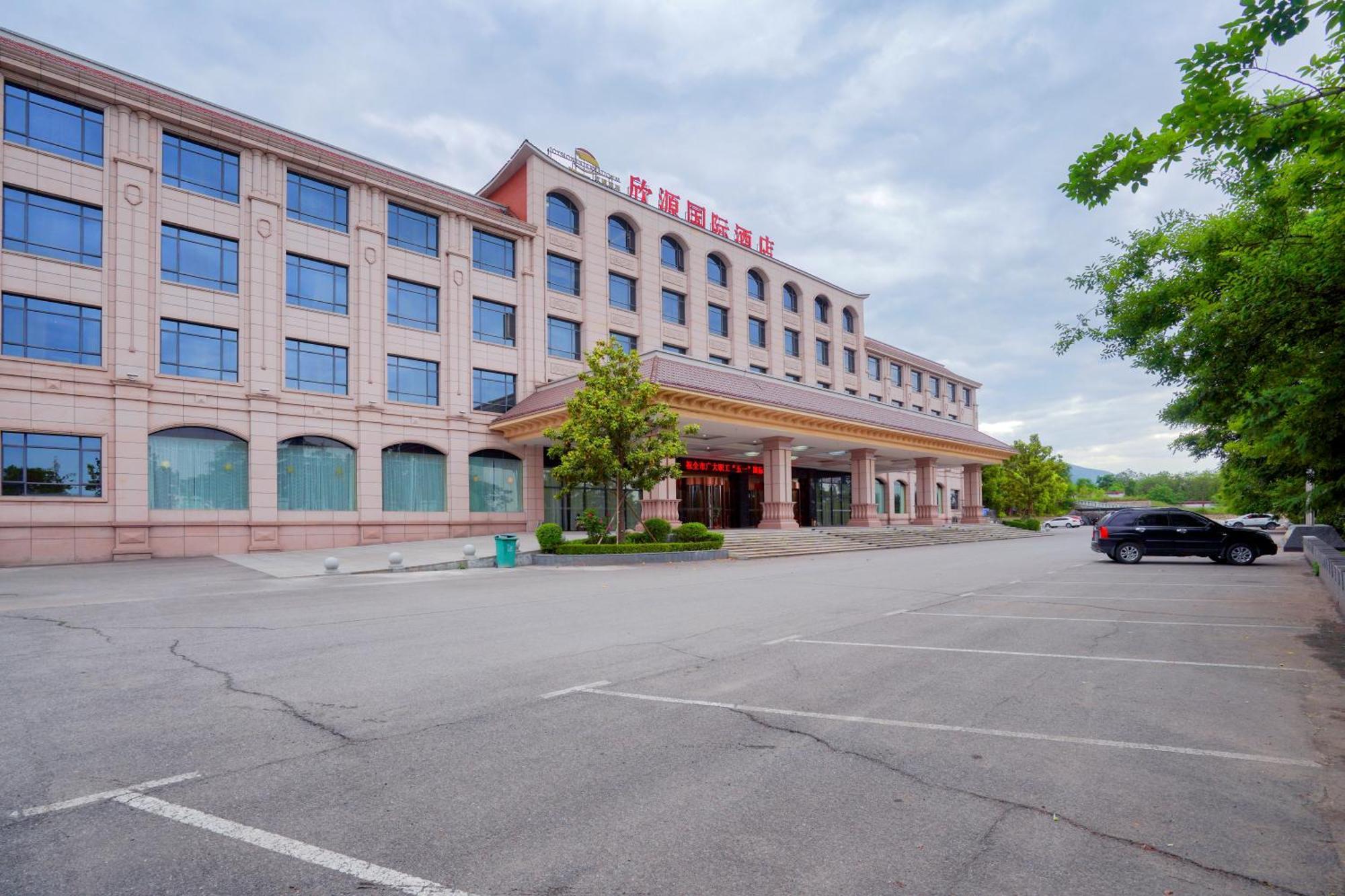 Huashan Xinghe International Hotel Huayin Εξωτερικό φωτογραφία